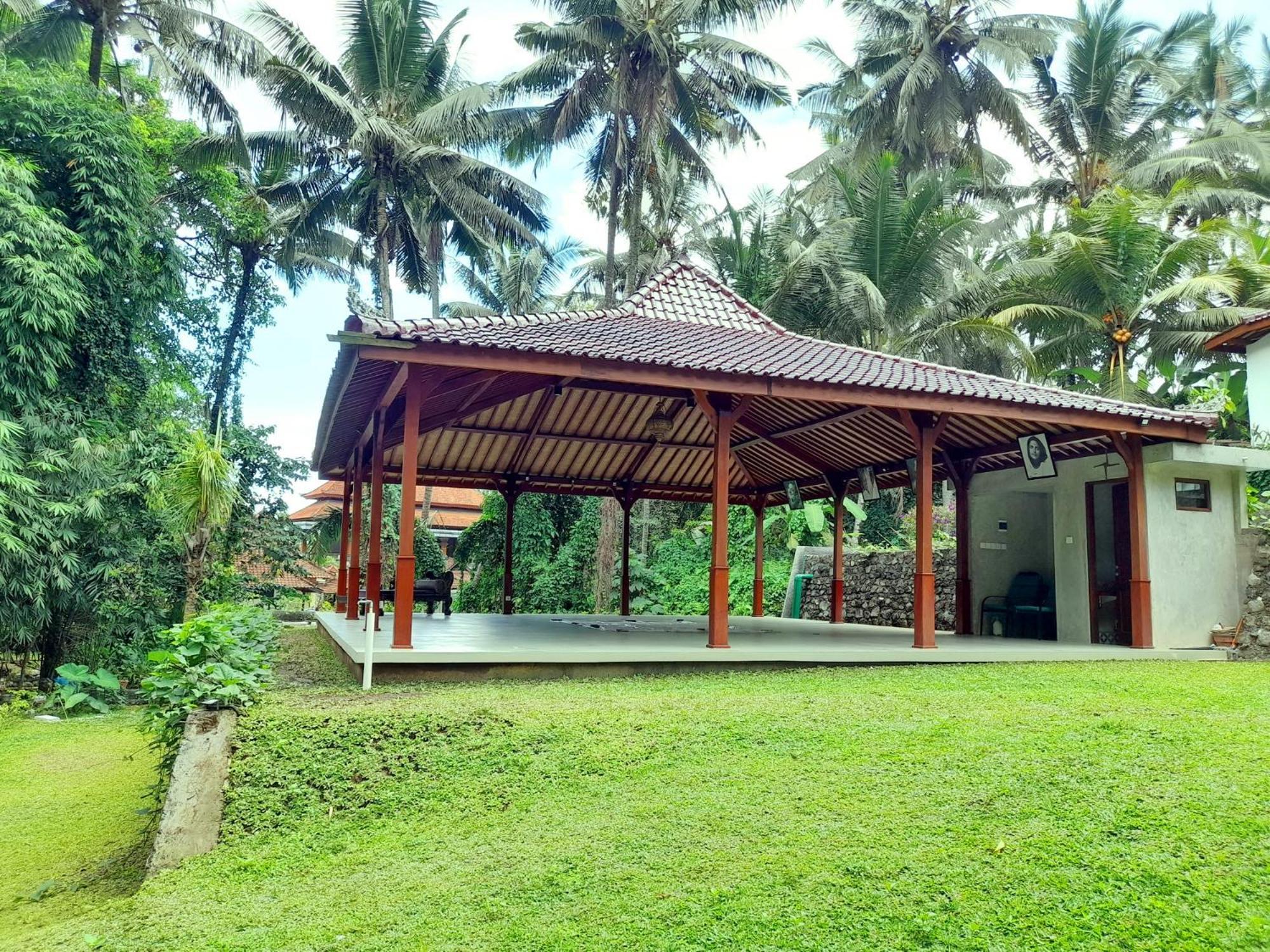 As I Am Ubud Retreat Exterior photo